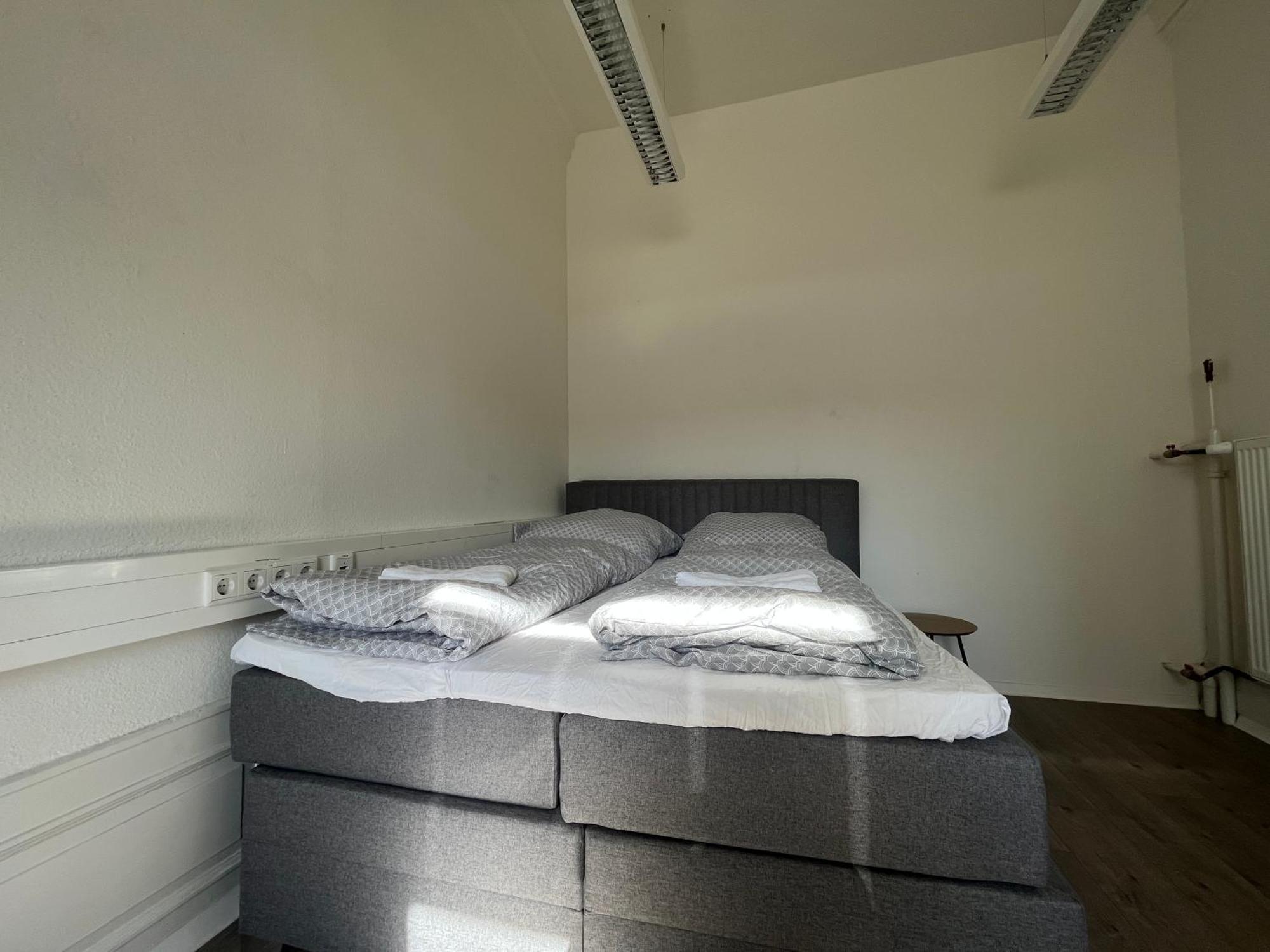 Simplex Apartments Am Ettlinger Tor Spacious คาร์ลสรูเฮอ ภายนอก รูปภาพ