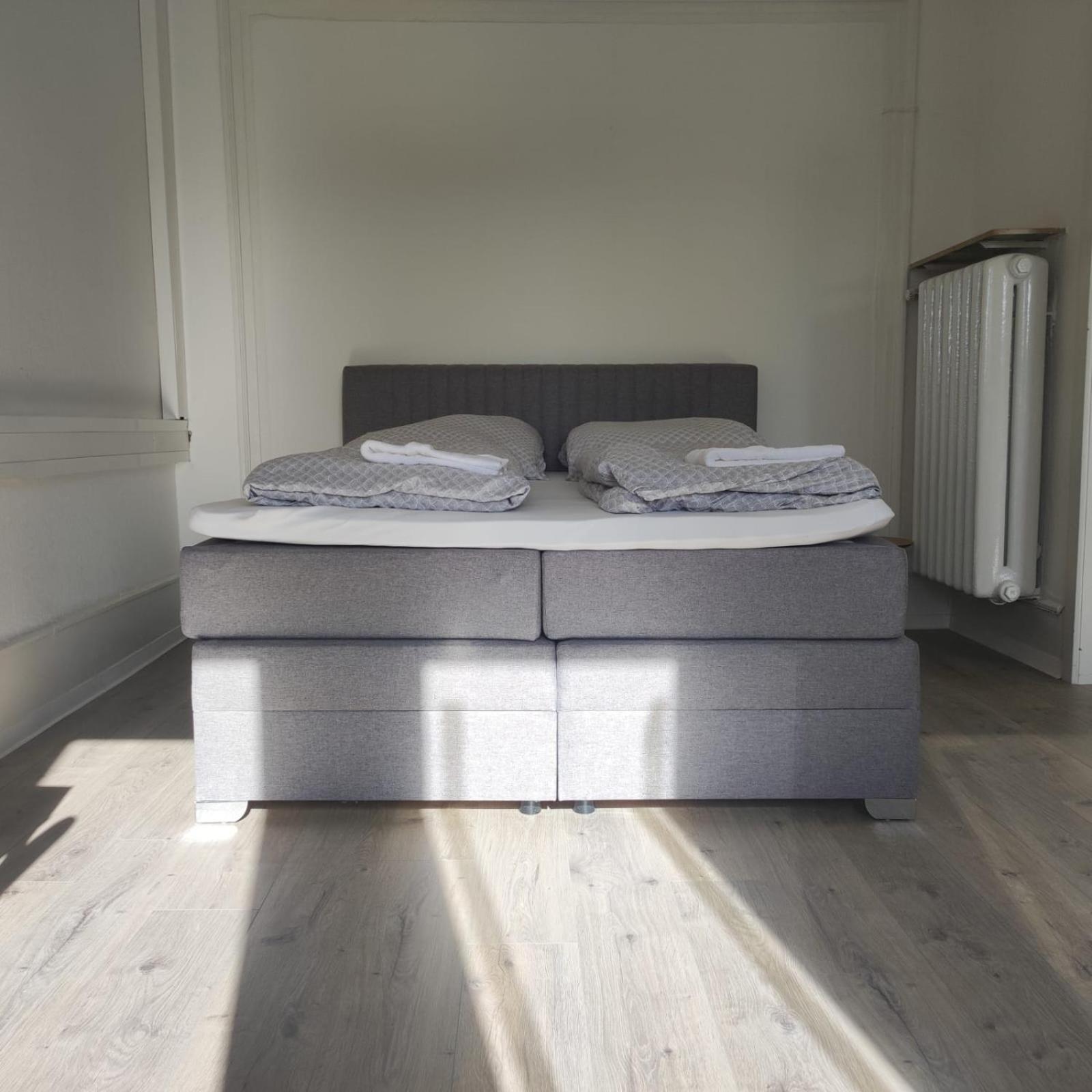 Simplex Apartments Am Ettlinger Tor Spacious คาร์ลสรูเฮอ ภายนอก รูปภาพ