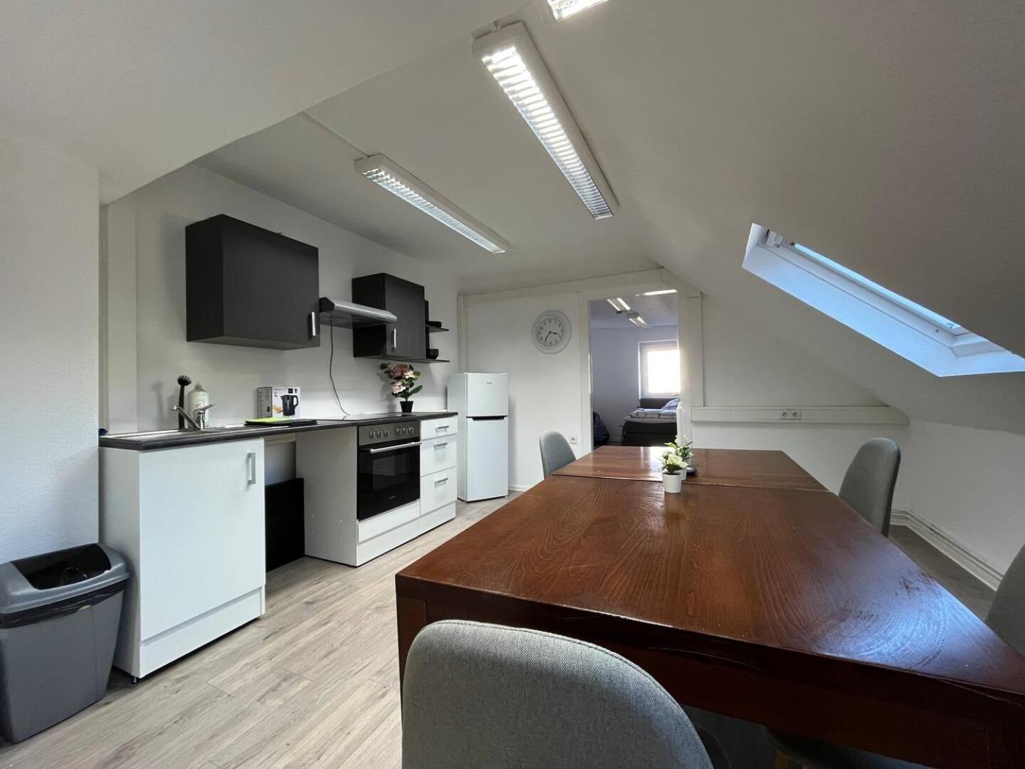 Simplex Apartments Am Ettlinger Tor Spacious คาร์ลสรูเฮอ ภายนอก รูปภาพ