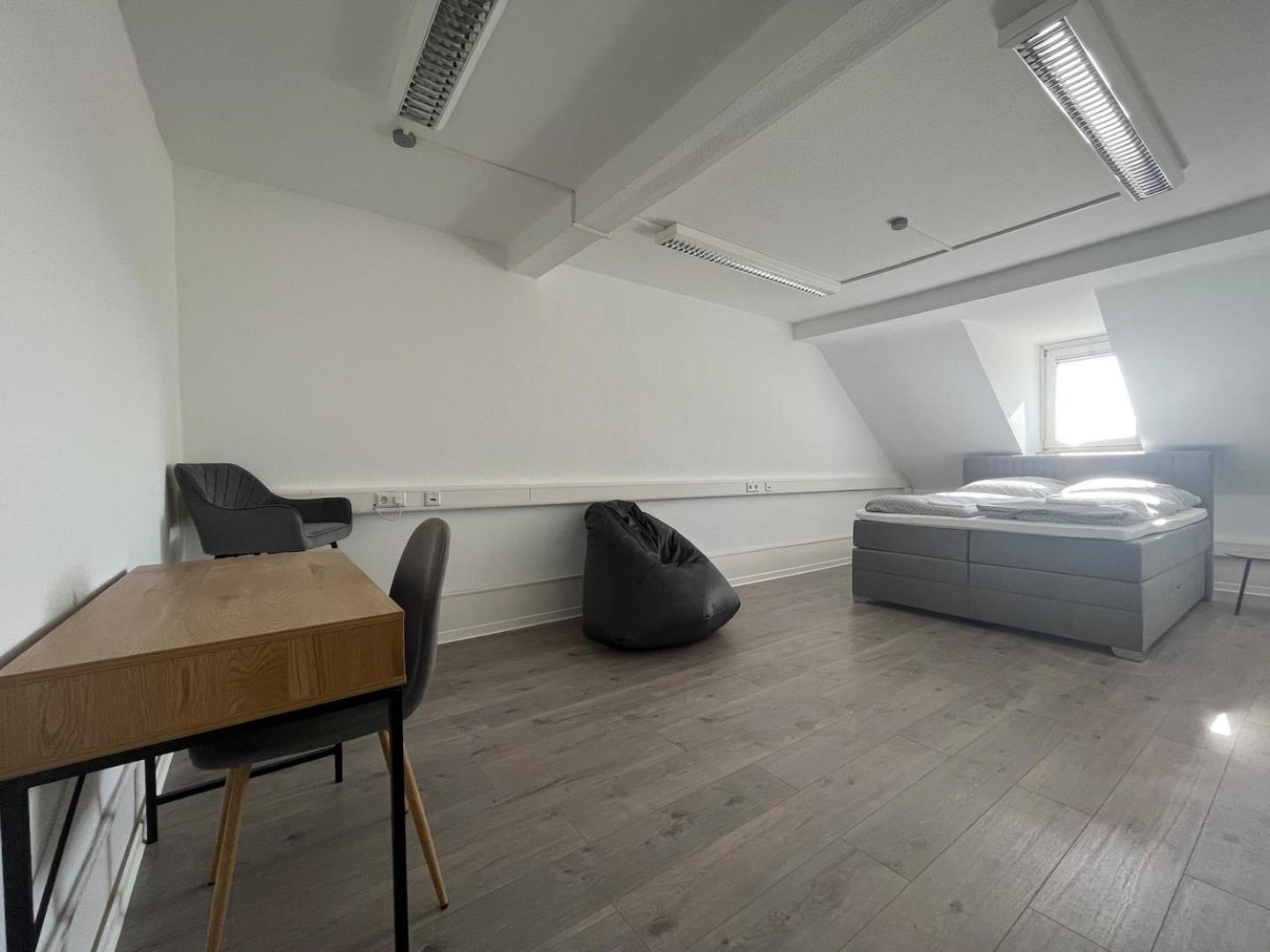 Simplex Apartments Am Ettlinger Tor Spacious คาร์ลสรูเฮอ ภายนอก รูปภาพ