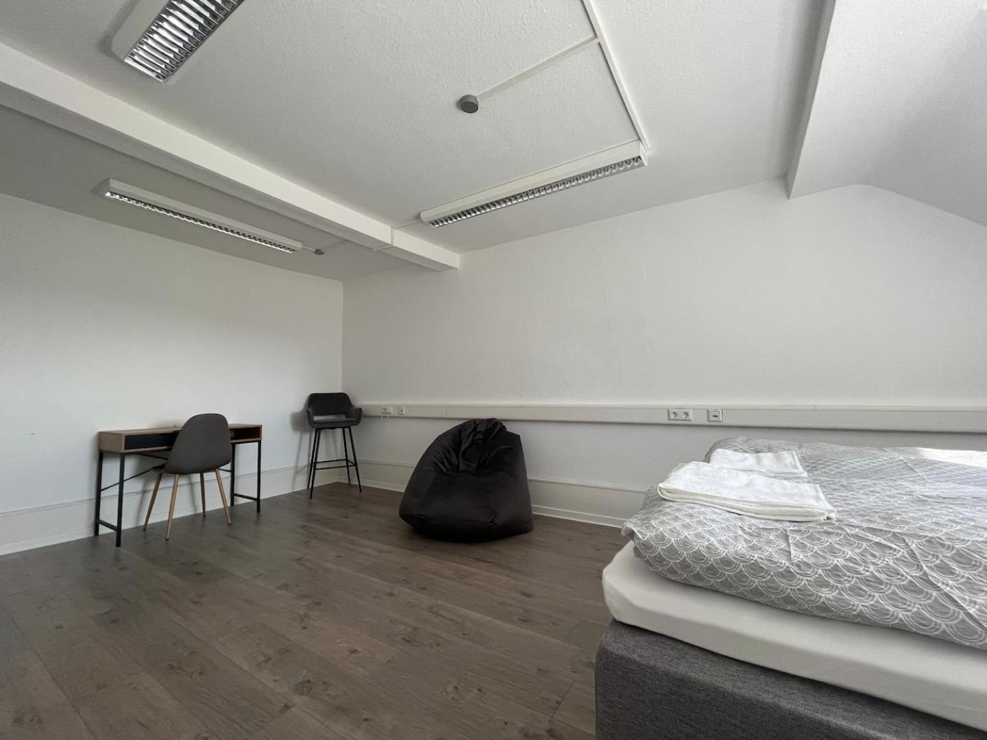 Simplex Apartments Am Ettlinger Tor Spacious คาร์ลสรูเฮอ ภายนอก รูปภาพ