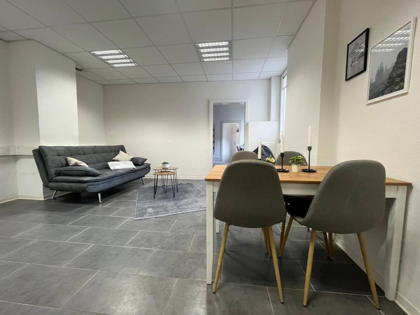 Simplex Apartments Am Ettlinger Tor Spacious คาร์ลสรูเฮอ ภายนอก รูปภาพ