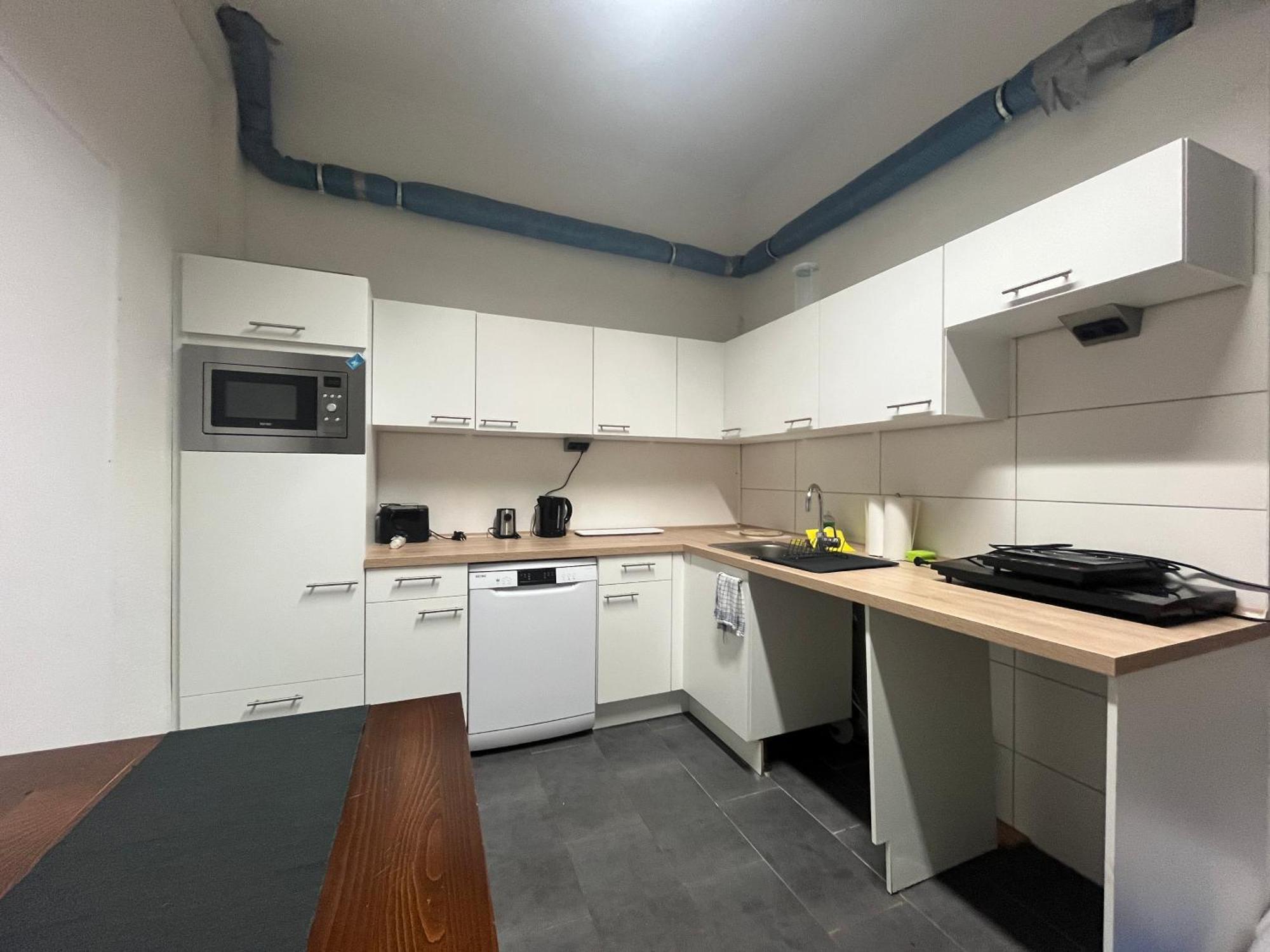 Simplex Apartments Am Ettlinger Tor Spacious คาร์ลสรูเฮอ ภายนอก รูปภาพ