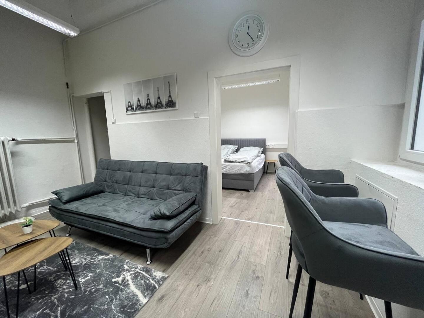 Simplex Apartments Am Ettlinger Tor Spacious คาร์ลสรูเฮอ ภายนอก รูปภาพ