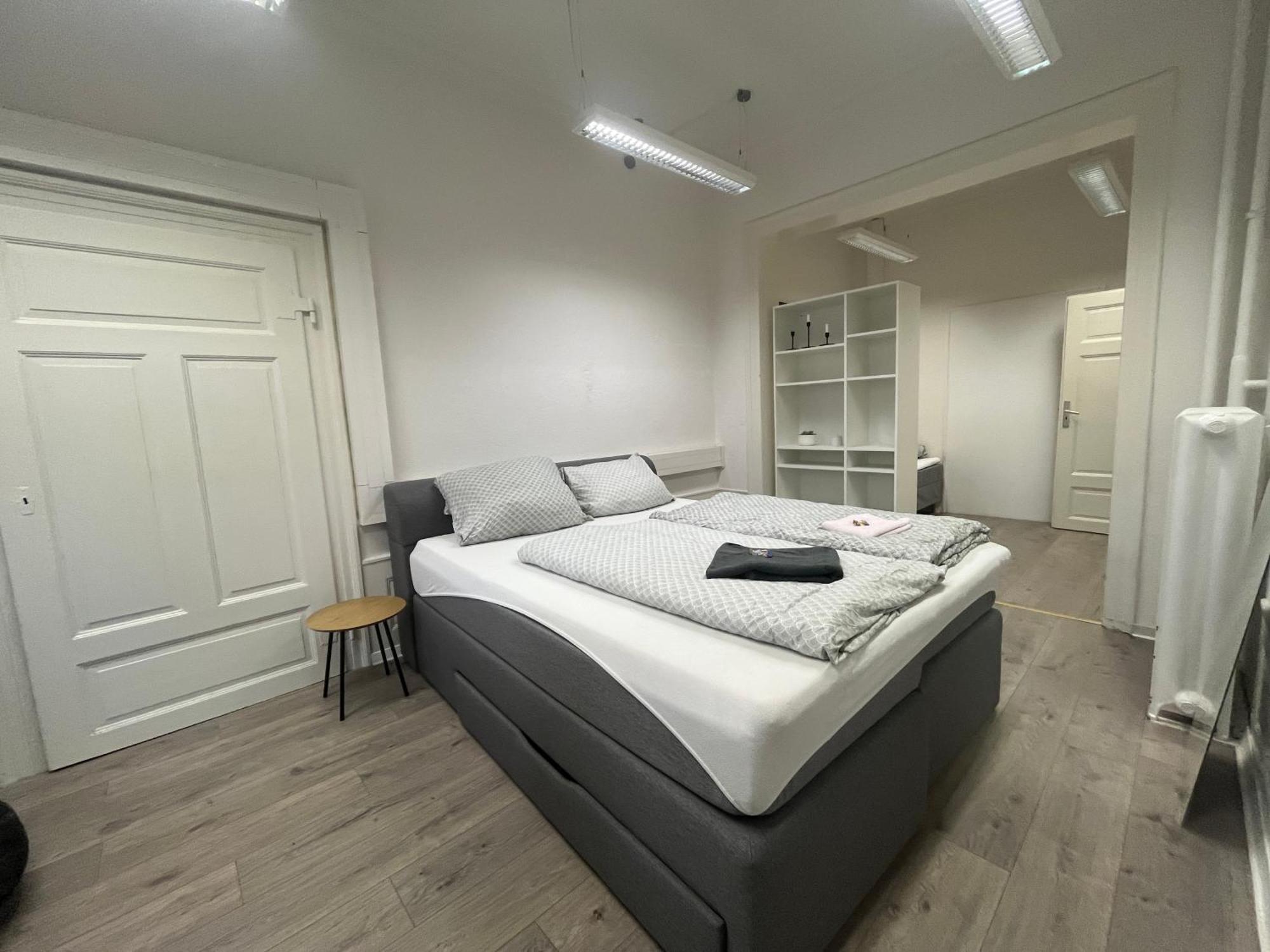 Simplex Apartments Am Ettlinger Tor Spacious คาร์ลสรูเฮอ ภายนอก รูปภาพ