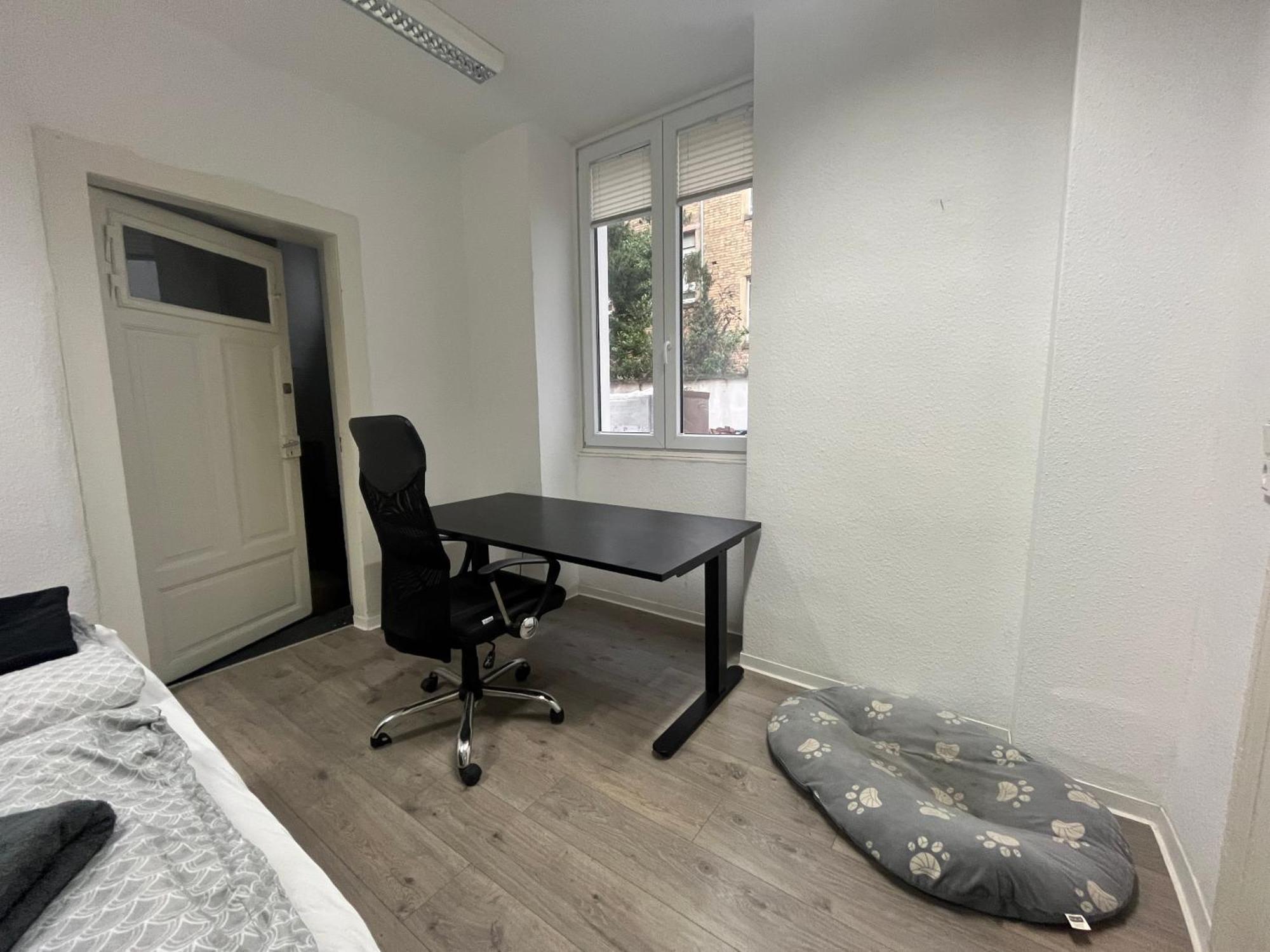 Simplex Apartments Am Ettlinger Tor Spacious คาร์ลสรูเฮอ ภายนอก รูปภาพ