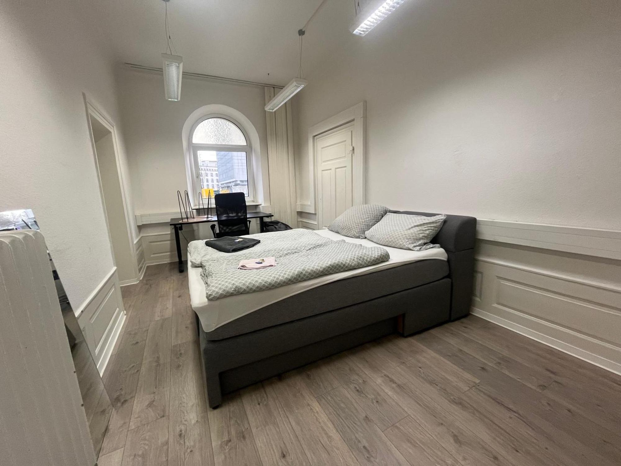 Simplex Apartments Am Ettlinger Tor Spacious คาร์ลสรูเฮอ ภายนอก รูปภาพ